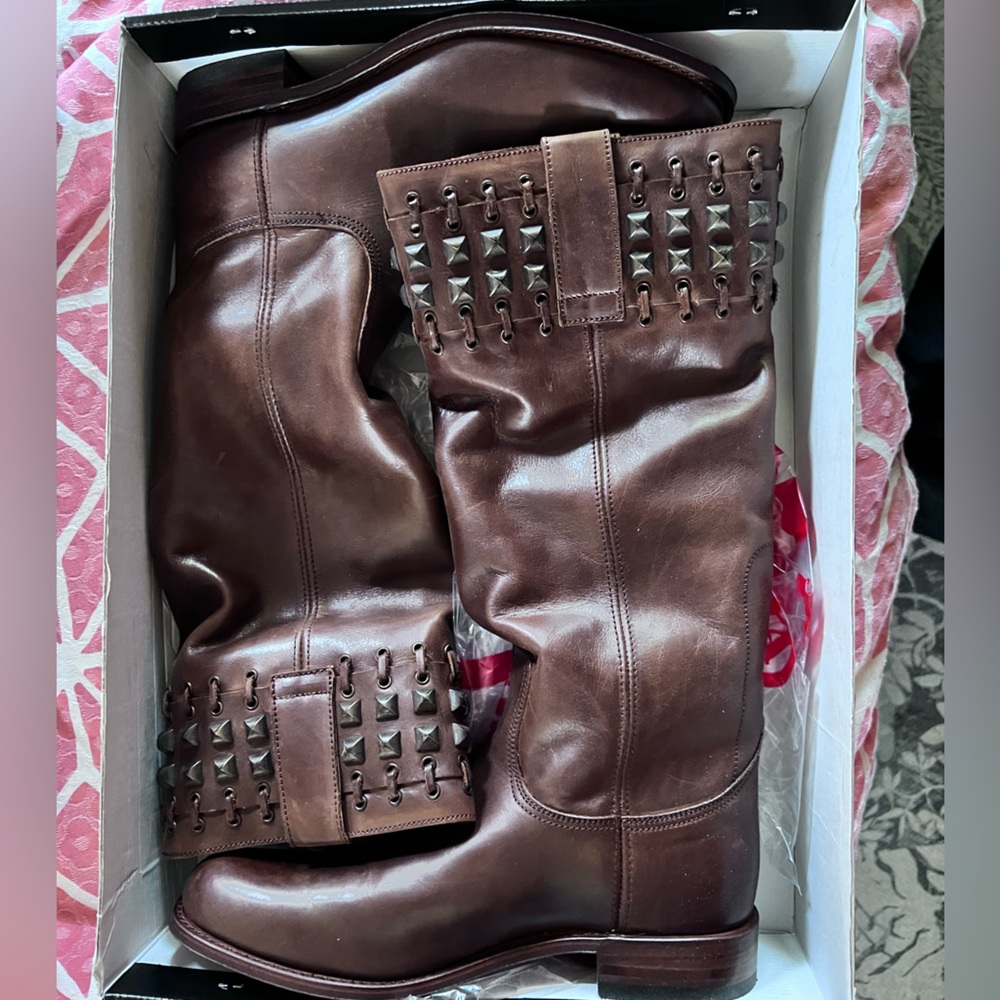 NIB beautiful leather western boots by Sendra